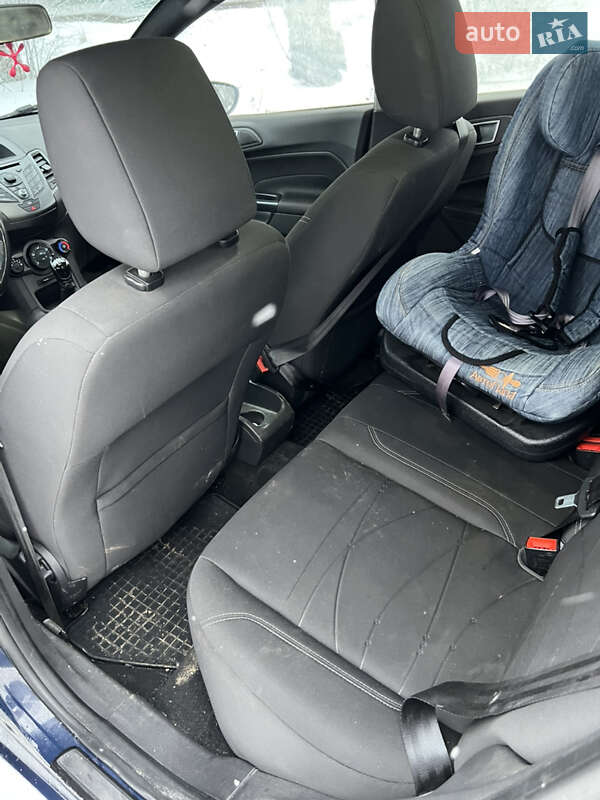 Хетчбек Ford Fiesta 2013 в Високому фото 8 Хетчбек Ford Fiesta 2013 в Високому