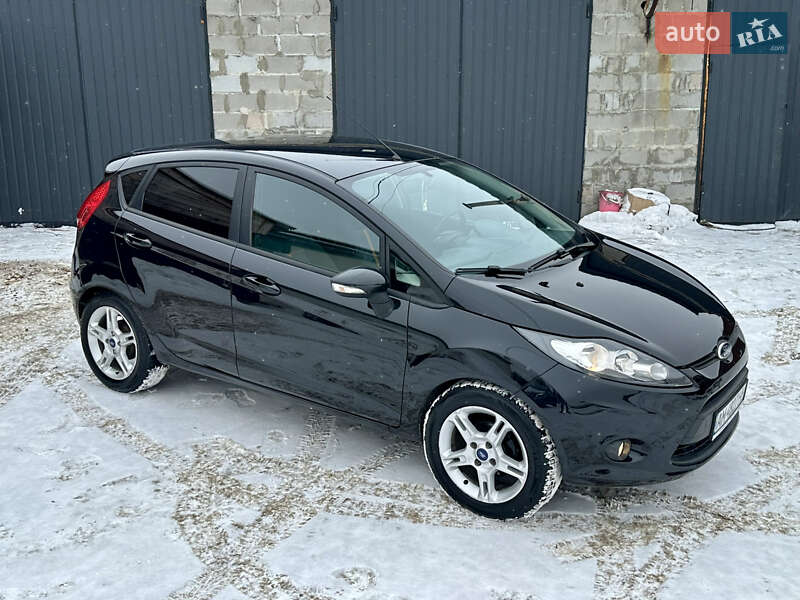 Хетчбек Ford Fiesta 2011 в Житомирі