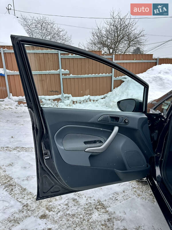 Хетчбек Ford Fiesta 2011 в Житомирі