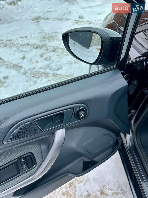 Хетчбек Ford Fiesta 2011 в Житомирі