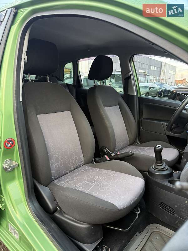 Хэтчбек Ford Fiesta 2006 в Сумах