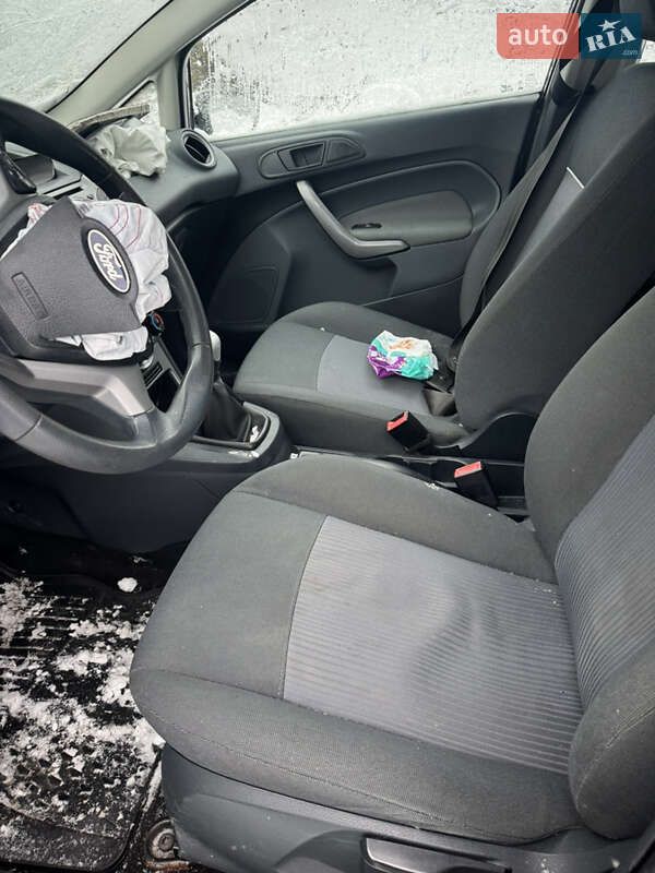 Хетчбек Ford Fiesta 2011 в Хмельницькому фото 9 Хетчбек Ford Fiesta 2011 в Хмельницькому