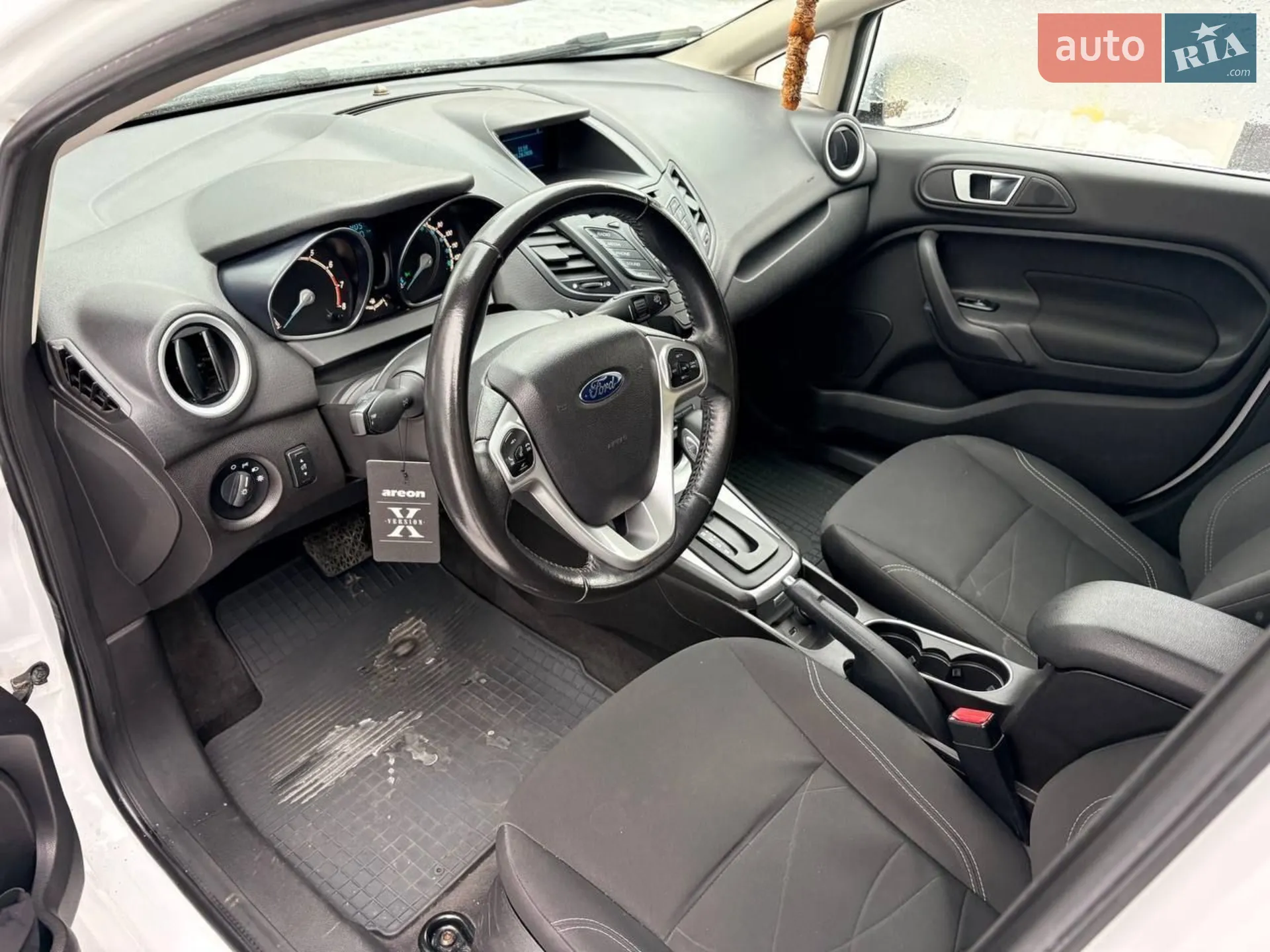 Ford Fiesta 2015 VIN 3FADP4EJ1FM144240 фото оголошення 11 з 16