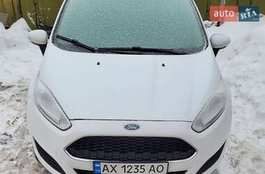 Хэтчбек Ford Fiesta 2015 в Киеве