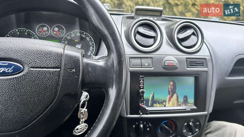 Хетчбек Ford Fiesta 2008 в Дрогобичі