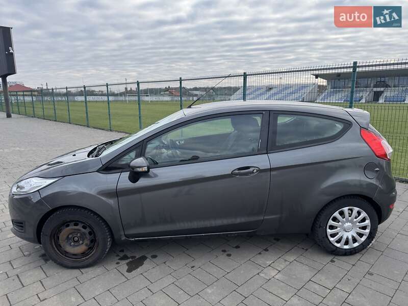 Хетчбек Ford Fiesta 2016 в Ужгороді