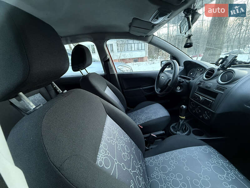 Хетчбек Ford Fiesta 2008 в Львові фото 4 Хетчбек Ford Fiesta 2008 в Львові