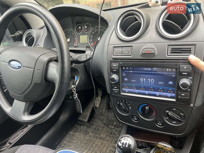 Хетчбек Ford Fiesta 2007 в Львові