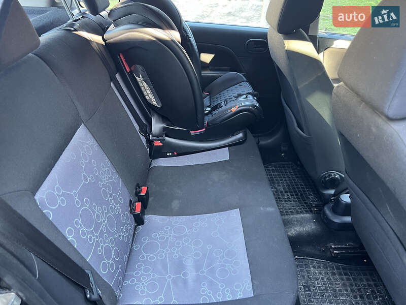 Хетчбек Ford Fiesta 2007 в Львові