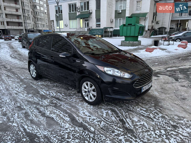 Хетчбек Ford Fiesta 2013 в Києві