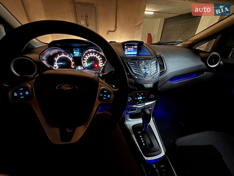 Хетчбек Ford Fiesta 2013 в Києві