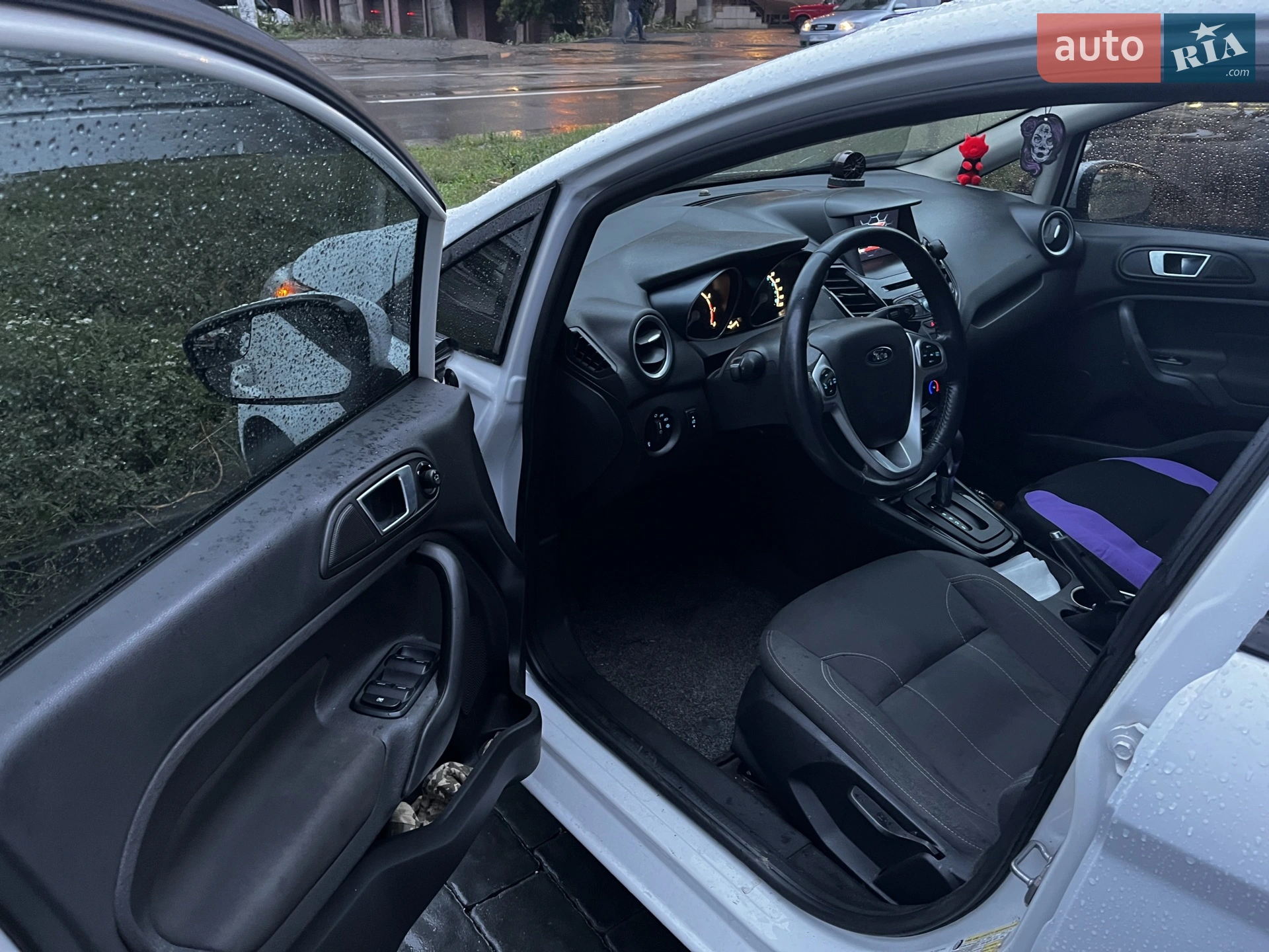 2013 Ford Fiesta - мініатюра 5