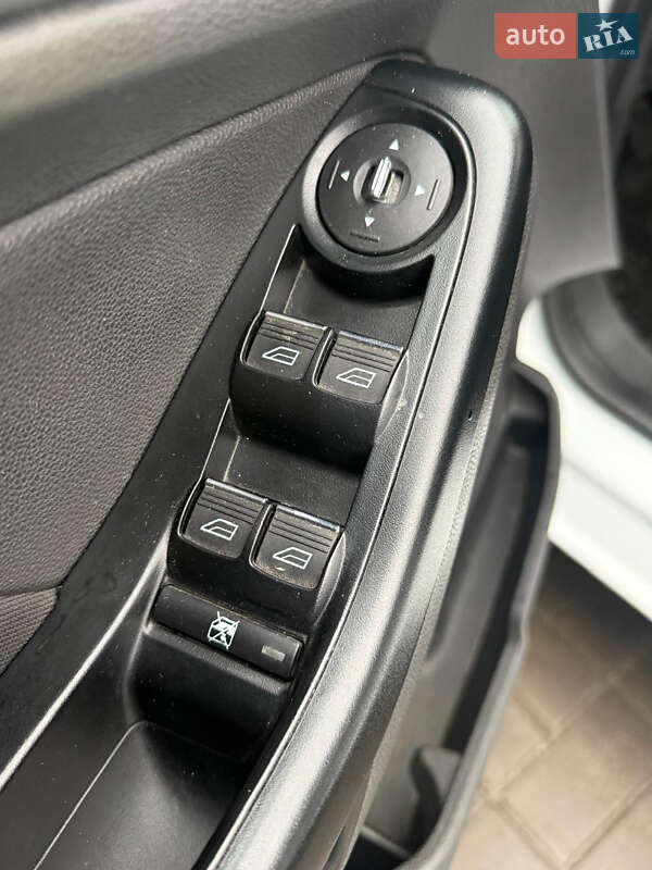 Хэтчбек Ford Fiesta 2014 в Запорожье