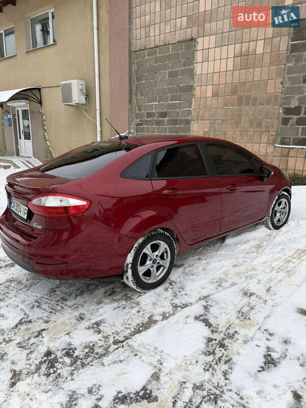 Седан Ford Fiesta 2016 в Звягелі