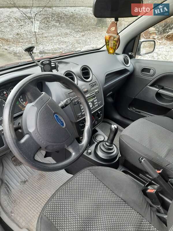Хетчбек Ford Fiesta 2007 в Рівному