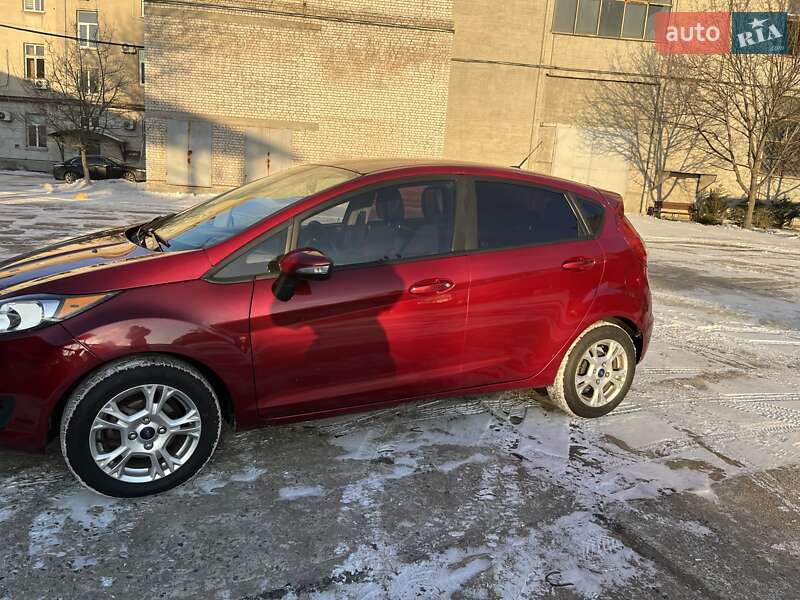 Хэтчбек Ford Fiesta 2015 в Одессе