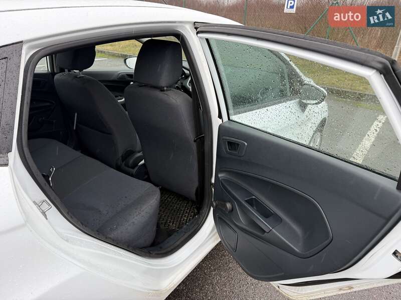 Хетчбек Ford Fiesta 2011 в Ужгороді фото 27 Хетчбек Ford Fiesta 2011 в Ужгороді