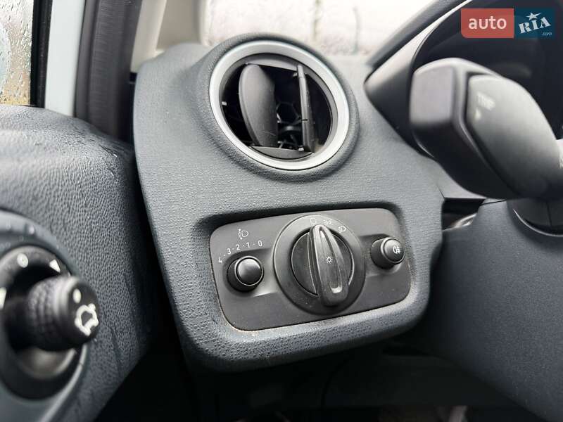 Хетчбек Ford Fiesta 2011 в Ужгороді фото 37 Хетчбек Ford Fiesta 2011 в Ужгороді