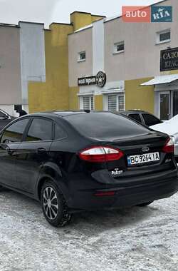 Седан Ford Fiesta 2017 в Золочеве
