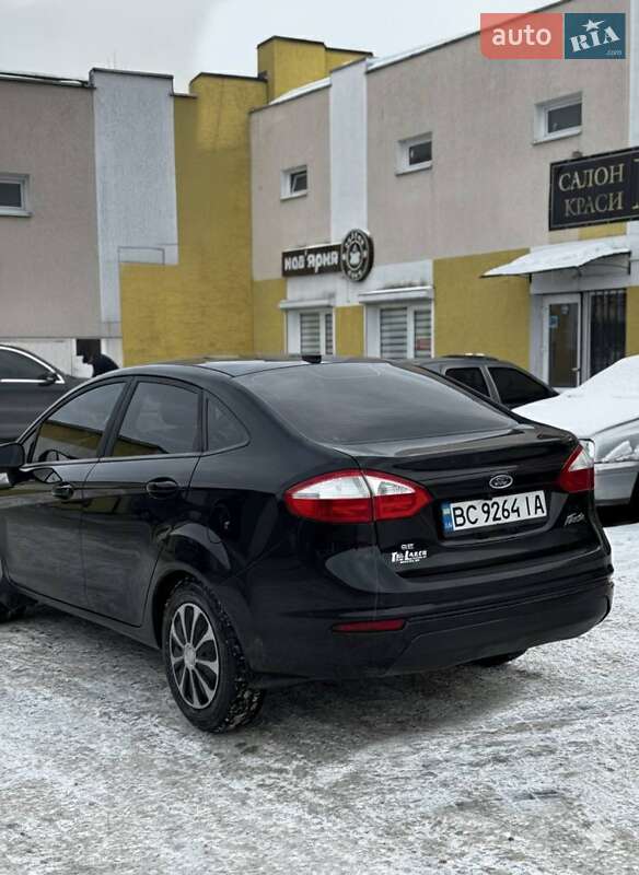 Седан Ford Fiesta 2017 в Золочеве