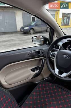 Седан Ford Fiesta 2017 в Золочеве