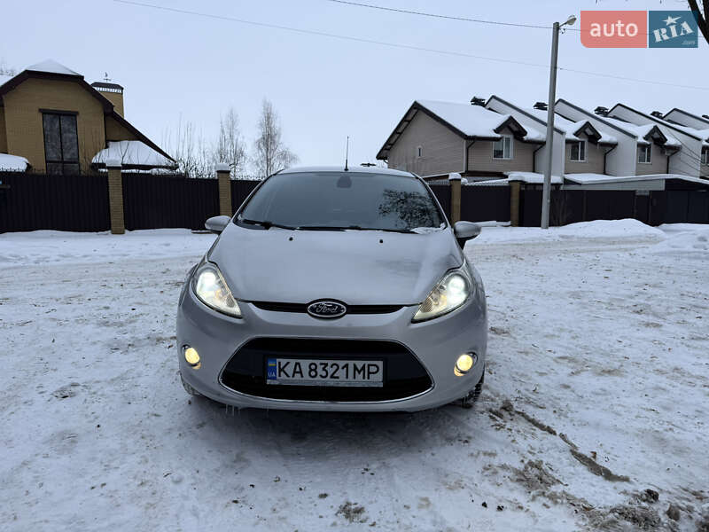Хэтчбек Ford Fiesta 2010 в Чернигове