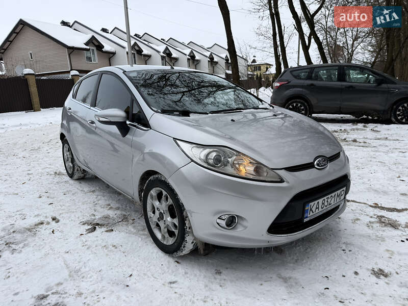 Хэтчбек Ford Fiesta 2010 в Чернигове