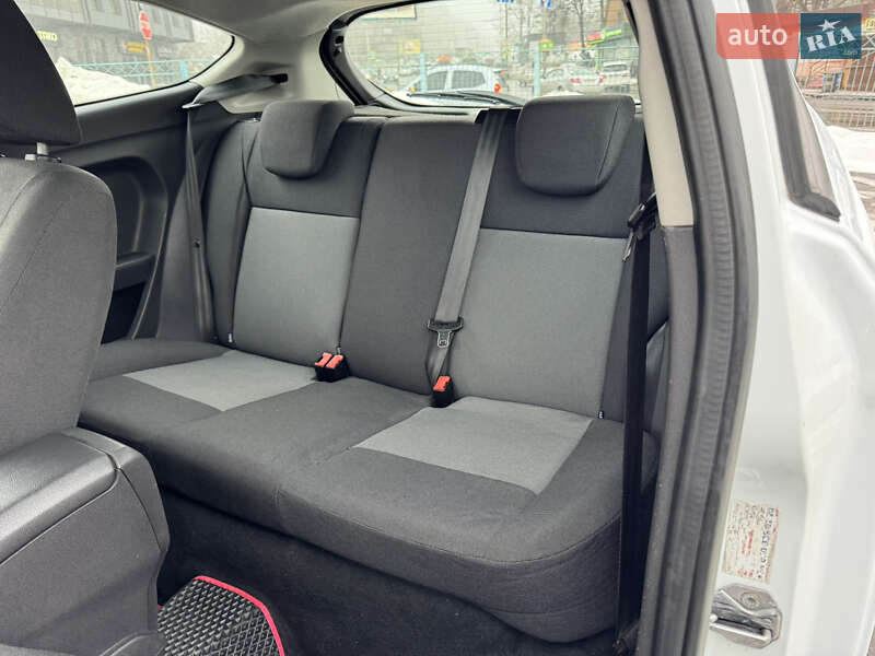 Хетчбек Ford Fiesta 2014 в Хмельницькому фото 13 Хетчбек Ford Fiesta 2014 в Хмельницькому
