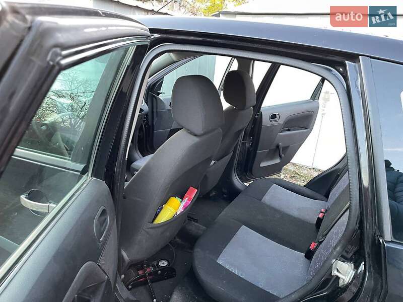 Хэтчбек Ford Fiesta 2008 в Запорожье
