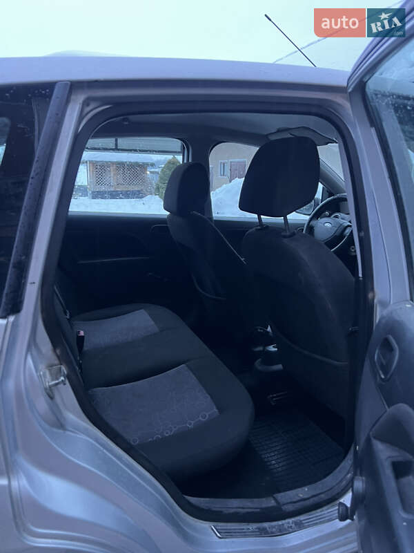 Хэтчбек Ford Fiesta 2006 в Тернополе