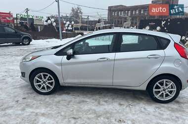 Хэтчбек Ford Fiesta 2016 в Киеве