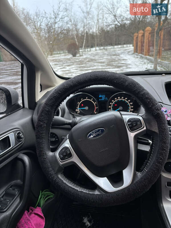 Хэтчбек Ford Fiesta 2014 в Николаеве фото 21 Хэтчбек Ford Fiesta 2014 в Николаеве