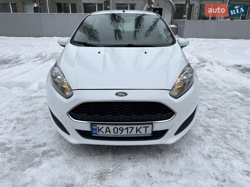 Хэтчбек Ford Fiesta 2016 в Киеве фото 2 Хэтчбек Ford Fiesta 2016 в Киеве