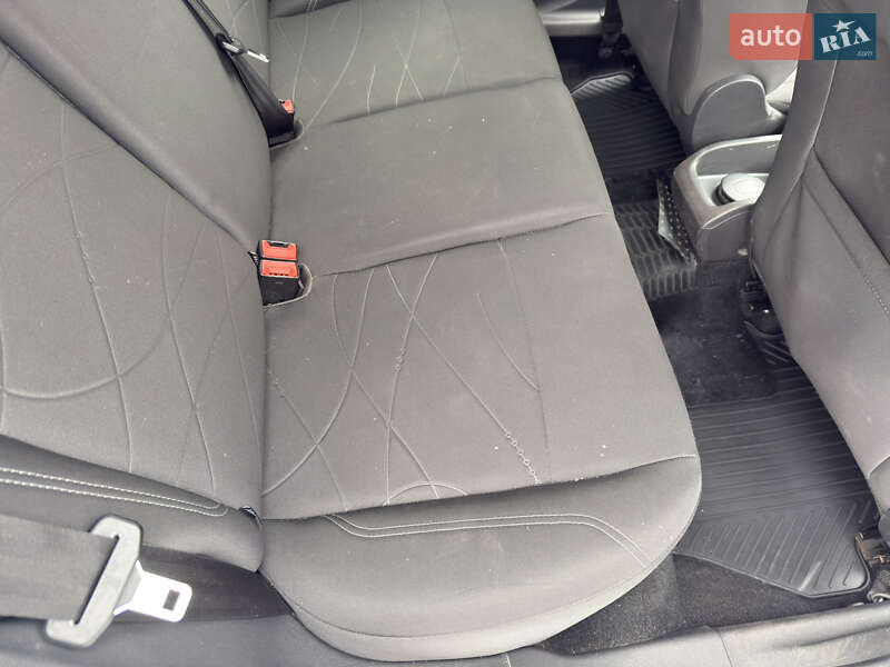 Хэтчбек Ford Fiesta 2016 в Киеве фото 12 Хэтчбек Ford Fiesta 2016 в Киеве