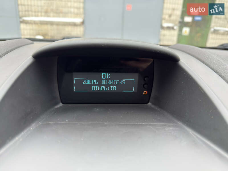 Хэтчбек Ford Fiesta 2016 в Киеве фото 17 Хэтчбек Ford Fiesta 2016 в Киеве