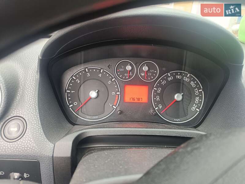 Хэтчбек Ford Fiesta 2008 в Онуфриевке фото 8 Хэтчбек Ford Fiesta 2008 в Онуфриевке