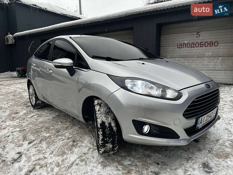 Седан Ford Fiesta 2017 в Києві