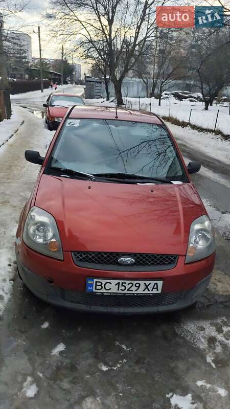 Хетчбек Ford Fiesta 2006 в Чернівцях фото Хетчбек Ford Fiesta 2006 в Чернівцях