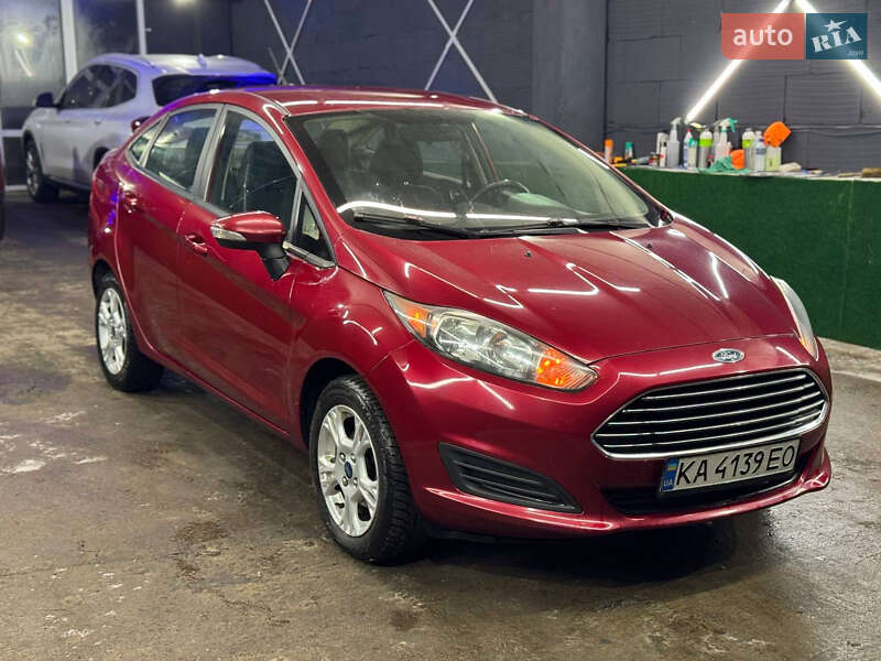 Седан Ford Fiesta 2014 в Киеве