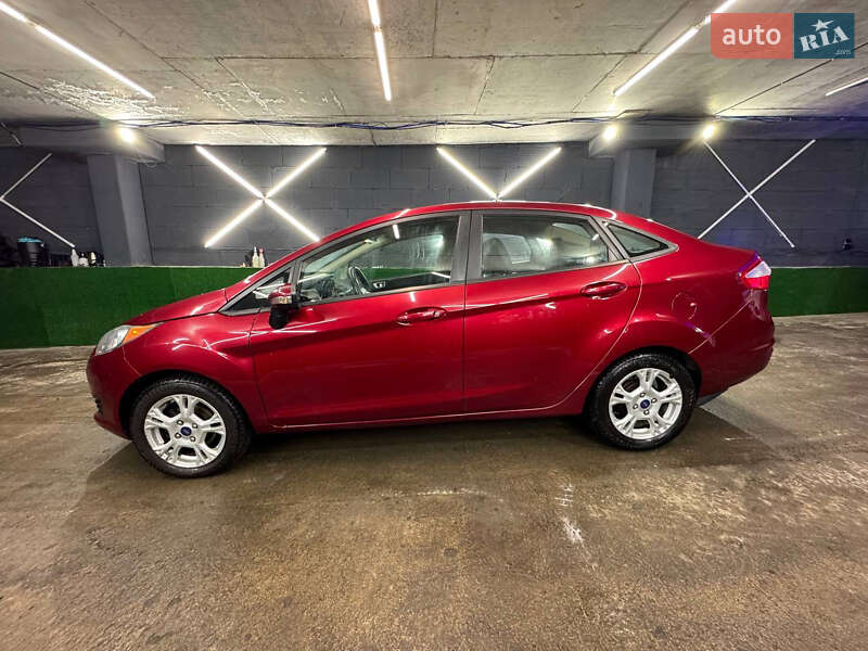 Седан Ford Fiesta 2014 в Киеве