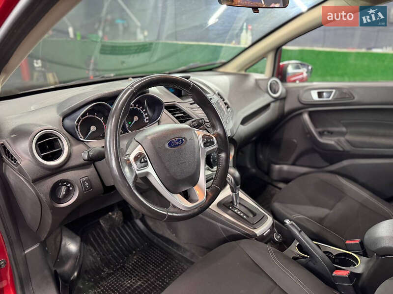 Седан Ford Fiesta 2014 в Киеве