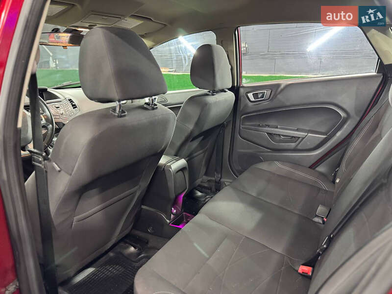 Седан Ford Fiesta 2014 в Киеве
