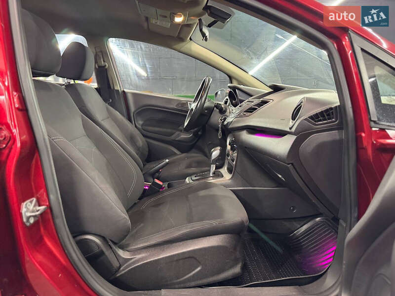 Седан Ford Fiesta 2014 в Киеве