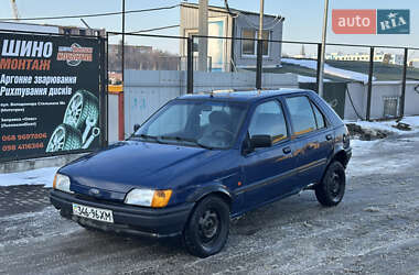 Хэтчбек Ford Fiesta 1989 в Ровно