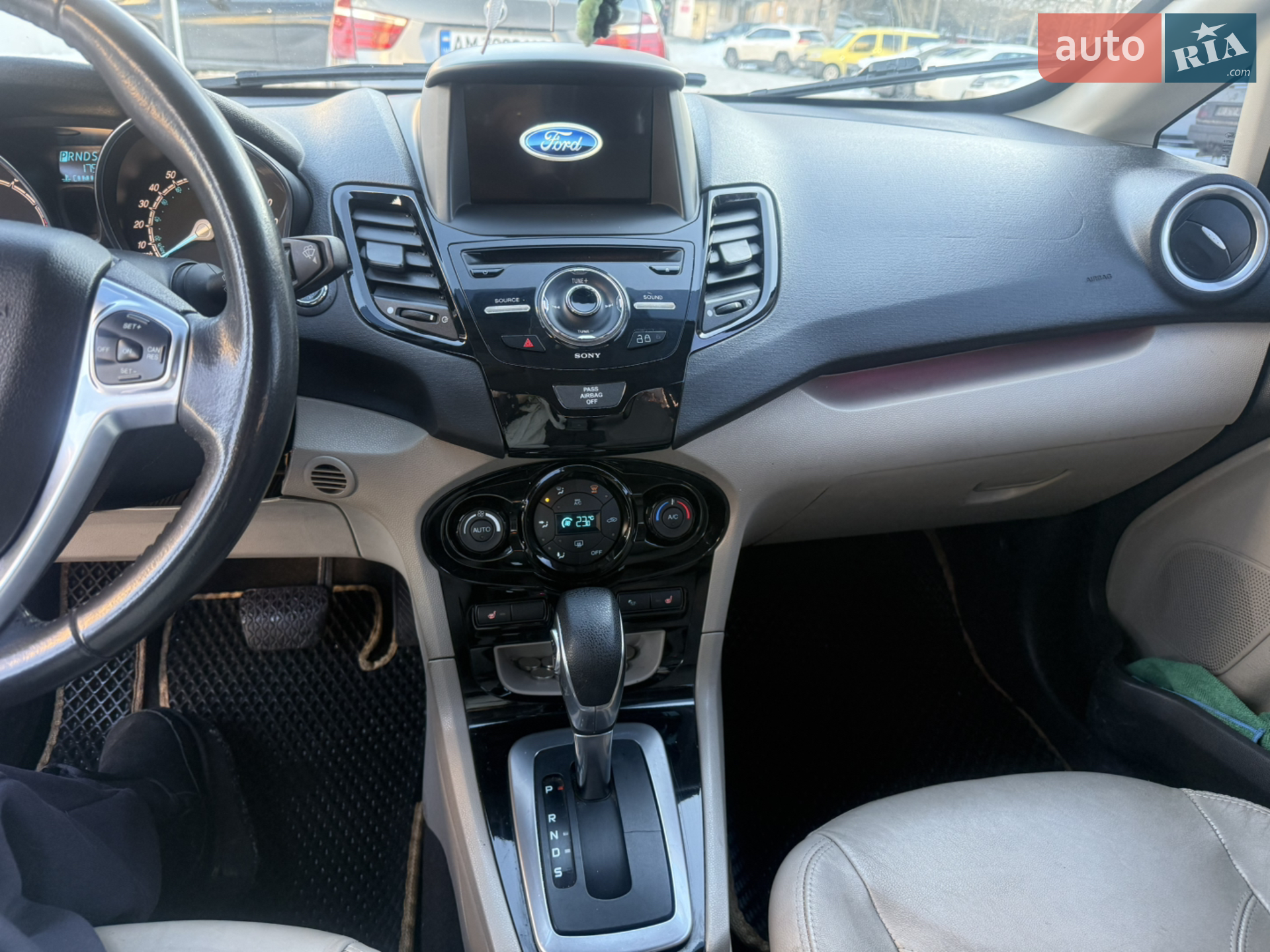 2016 Ford Fiesta - мініатюра 9