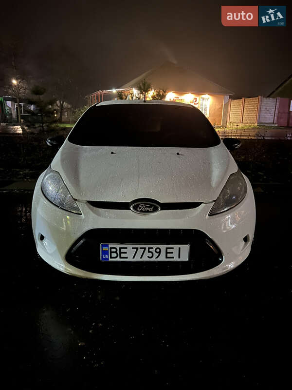 Хетчбек Ford Fiesta 2009 в Березівці