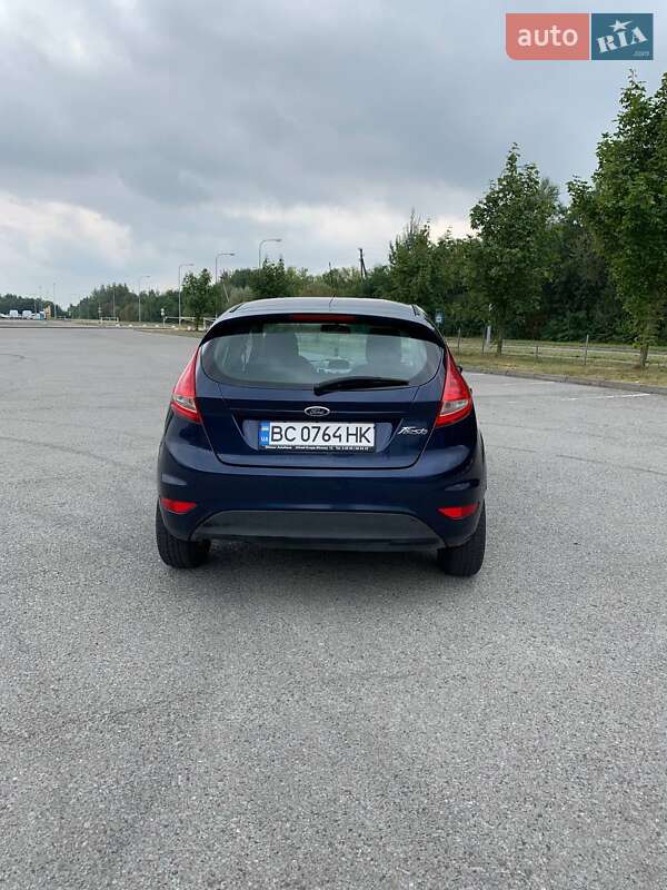Хэтчбек Ford Fiesta 2011 в Львове