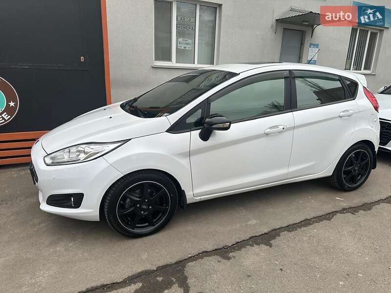 Хэтчбек Ford Fiesta 2015 в Николаеве