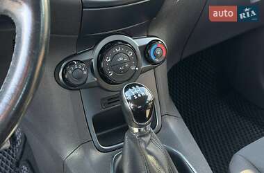 Хэтчбек Ford Fiesta 2014 в Львове