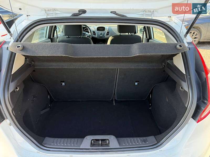 Хетчбек Ford Fiesta 2014 в Львові